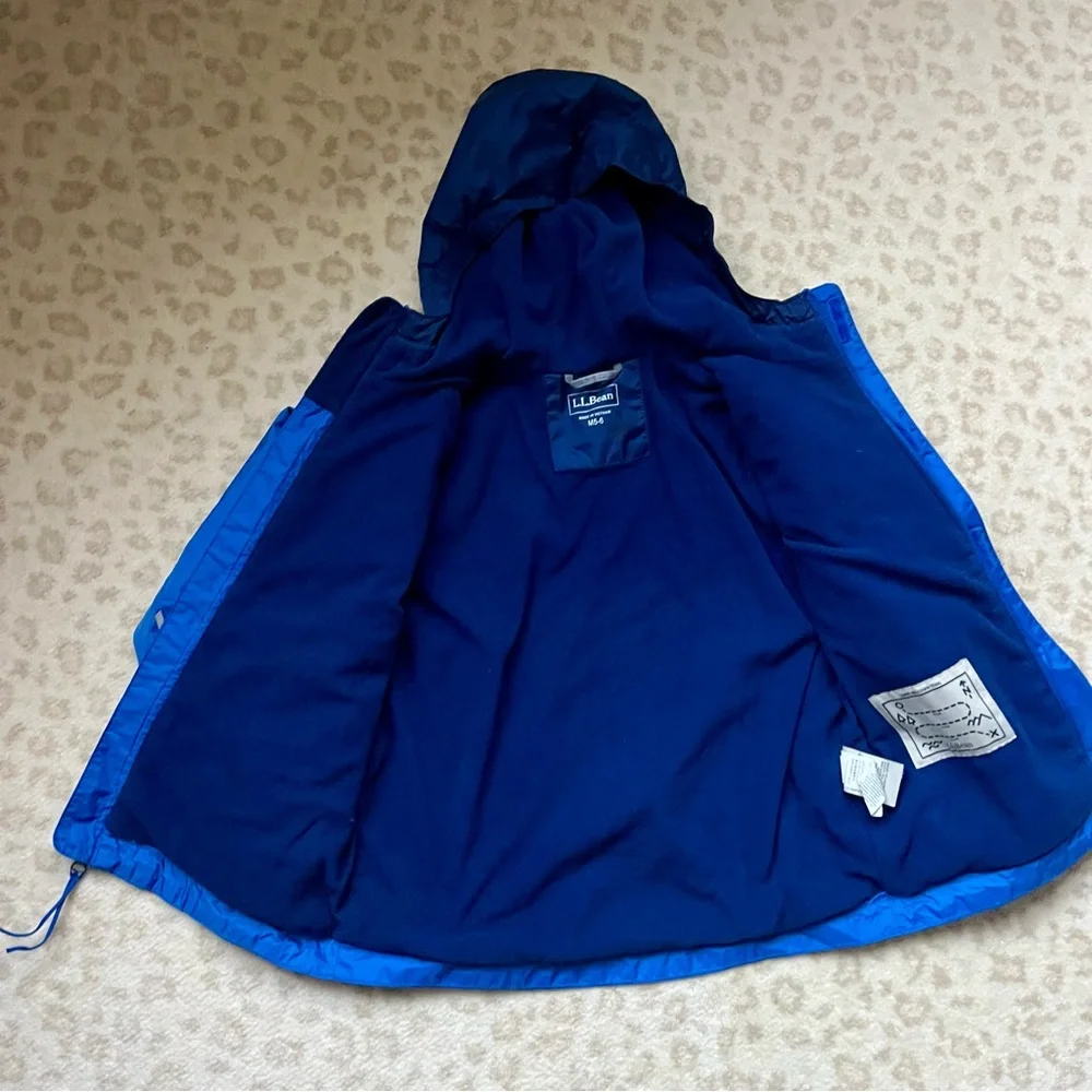 L.L. Bean Kids Blue Hooded Fleece lined raincoat (size 5-6) - Picture 5 of 6